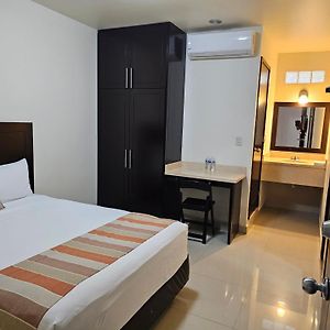 Habitación Económica con Cama Queen